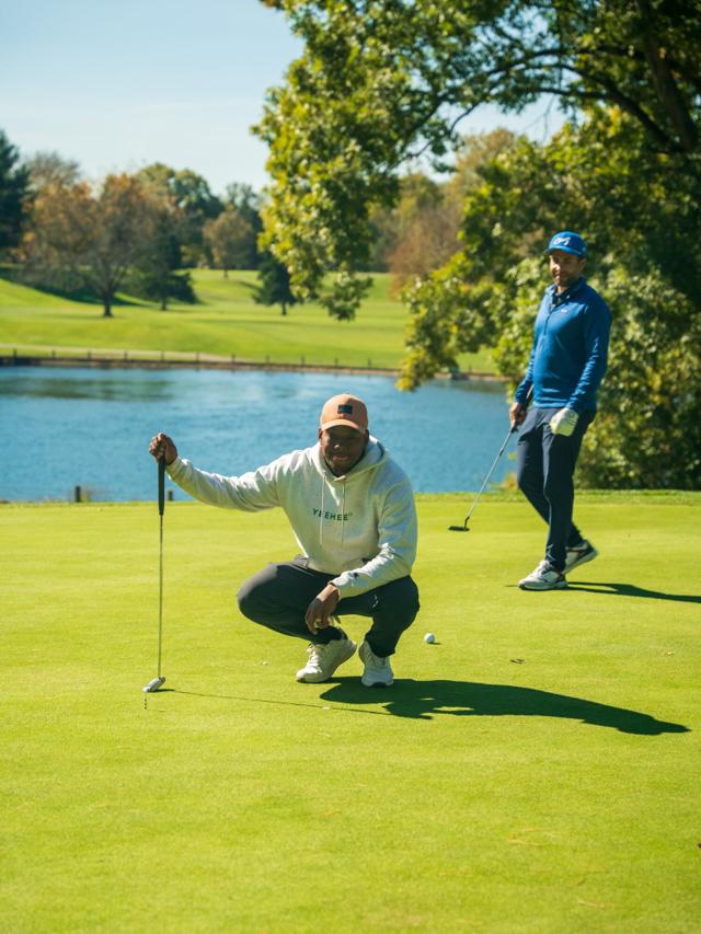 Creel lining up a putt